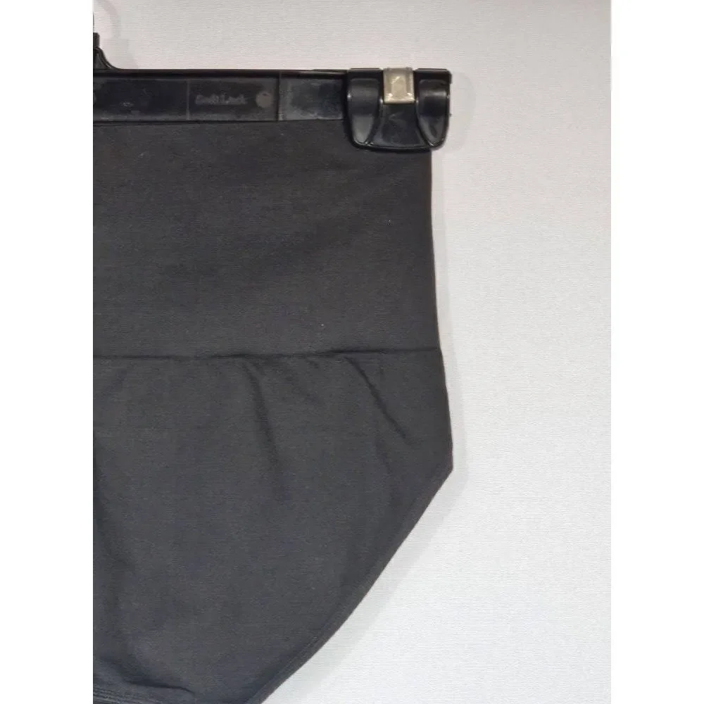 Skims Core control panty Nwt‎